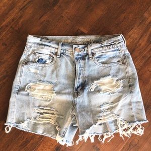 AEO 90s Boyfriend Short